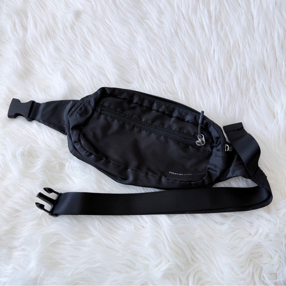 Travelon Black World Travel Essential s Convertible Sling/Waist Pack - Picture 3 of 8
